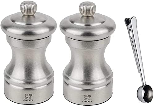 Elegant Salt Pepper Mill Set for Gourmet Use